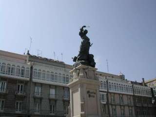 Statue- Maria Pita (1)